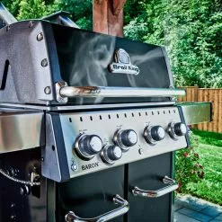 Broil King BARON 440 PRO BBQ With Side Burner BBQs & Smokers