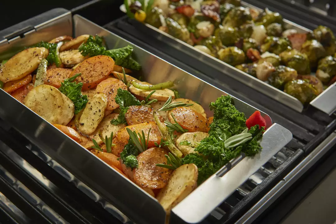 Broil King Narrow Wok Topper 4 Broil King Narrow Wok Topper