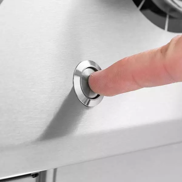 Broil King REGAL S690 PRO IR BBQ With Infrared Side Burner, Rear Rotisserie Burner & Rotisserie Kit BBQs & Smokers 5 Broil King REGAL S690 PRO IR BBQ With Infrared Side Burner, Rear Rotisserie Burner & Rotisserie Kit BBQs & Smokers