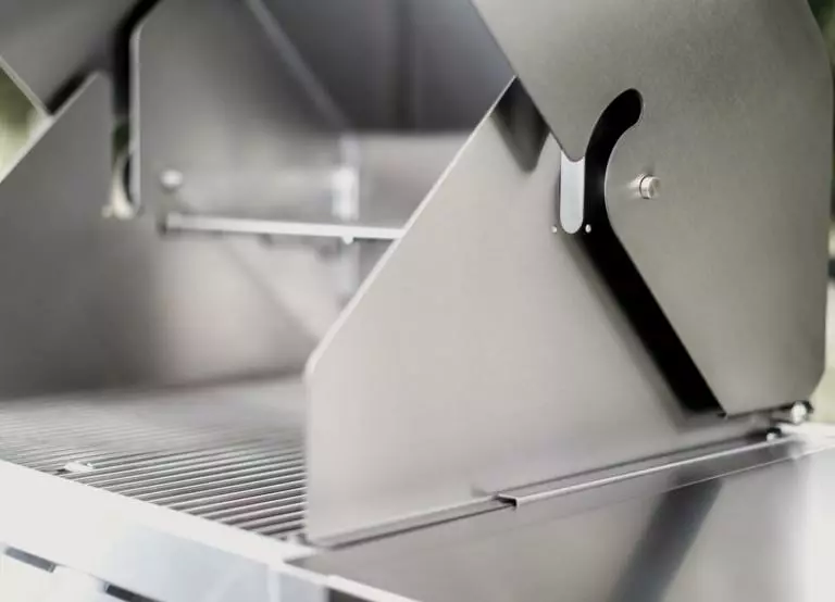 BBQs & Smokers Crown Verity Premium Mobile Grill - Club Series 48" W/ Roll Dome 4 BBQs & Smokers Crown Verity Premium Mobile Grill - Club Series 48" W/ Roll Dome