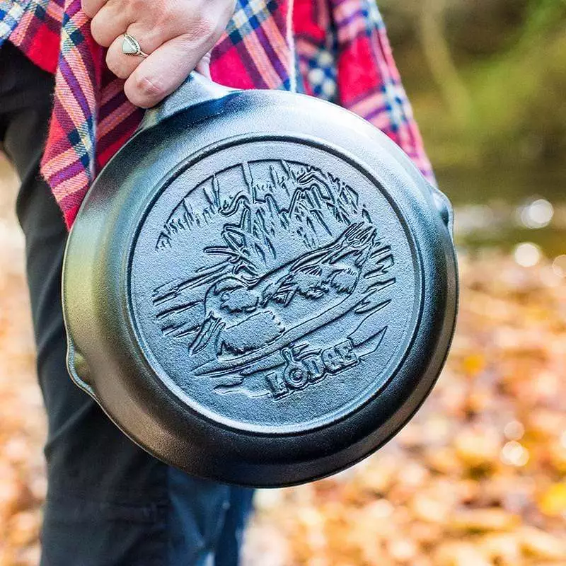BBQ Accessories Lodge Wildlife Collection - Cast Iron Skillet 8" W/ Duck Scene 2 BBQ Accessories Lodge Wildlife Collection - Cast Iron Skillet 8" W/ Duck Scene