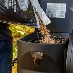 Louisiana Grills Founders Series Premier 800 Pellet Grill