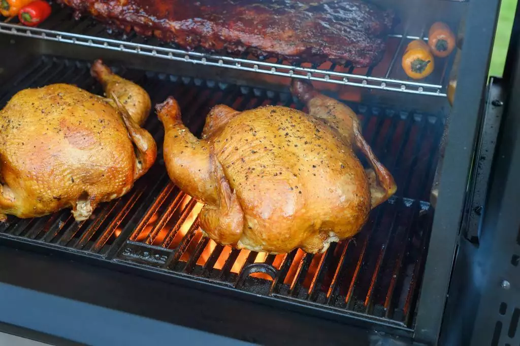 Masterbuilt Gravity Series 560 Digital Charcoal BBQ Grill & Smoker BBQs & Smokers 6 Masterbuilt Gravity Series 560 Digital Charcoal BBQ Grill & Smoker BBQs & Smokers