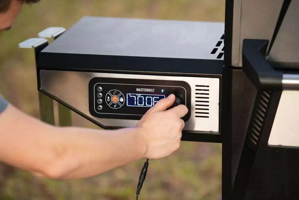 Masterbuilt Gravity Series 560 Digital Charcoal BBQ Grill & Smoker BBQs & Smokers 9 Masterbuilt Gravity Series 560 Digital Charcoal BBQ Grill & Smoker BBQs & Smokers