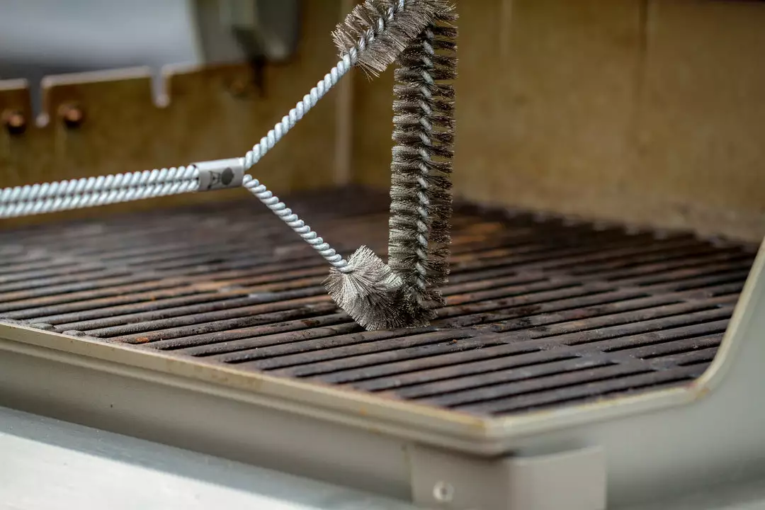 Weber 6493 Three-Sided Grill Brush 21" 4 Weber 6493 Three-Sided Grill Brush 21"