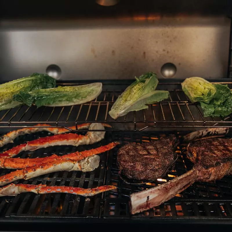 BBQs & Smokers Weber Genesis S-325s Gas Grill With Sear Zone 13 BBQs & Smokers Weber Genesis S-325s Gas Grill With Sear Zone